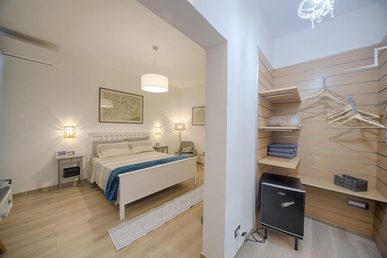 Cozy Guest House Downtown Olbia Exterior photo